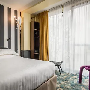vizitați hotelul