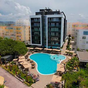 supreme-hotel-spa.albaniahotels.org/