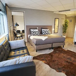 amrath-apart-hotel-schiphol-badhoevedorp.amsterdamhotelsnl.com/